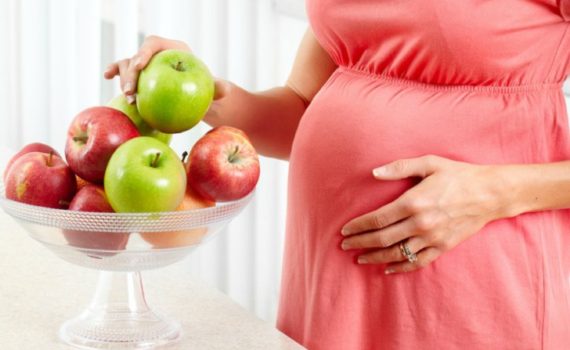 Польза яблок для беременных